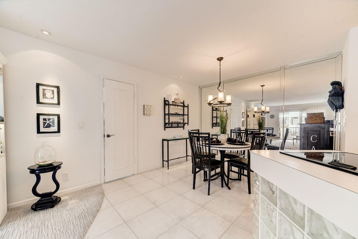 BAY COLONY CLUB - Residential