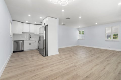 Tiny photo for 160 NE 60TH Street, Oakland Park, FL 33334 (MLS # B26072738)