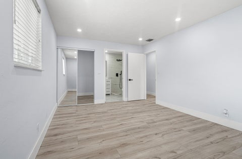 Tiny photo for 160 NE 60TH Street, Oakland Park, FL 33334 (MLS # B26072738)