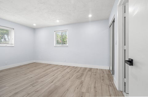 Tiny photo for 160 NE 60TH Street, Oakland Park, FL 33334 (MLS # B26072738)