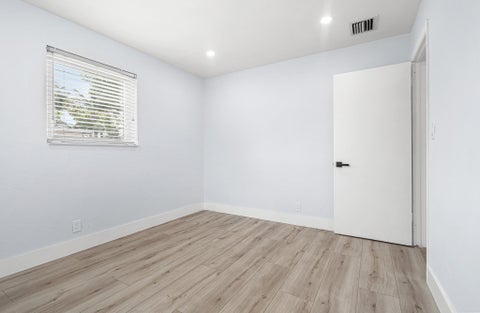 Tiny photo for 160 NE 60TH Street, Oakland Park, FL 33334 (MLS # B26072738)