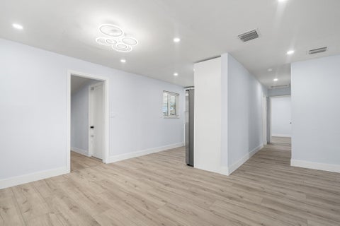 Tiny photo for 160 NE 60TH Street, Oakland Park, FL 33334 (MLS # B26072738)
