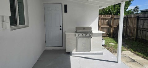 Tiny photo for 160 NE 60TH Street, Oakland Park, FL 33334 (MLS # B26072738)