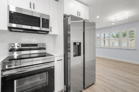 Tiny photo for 160 NE 60TH Street, Oakland Park, FL 33334 (MLS # B26072738)
