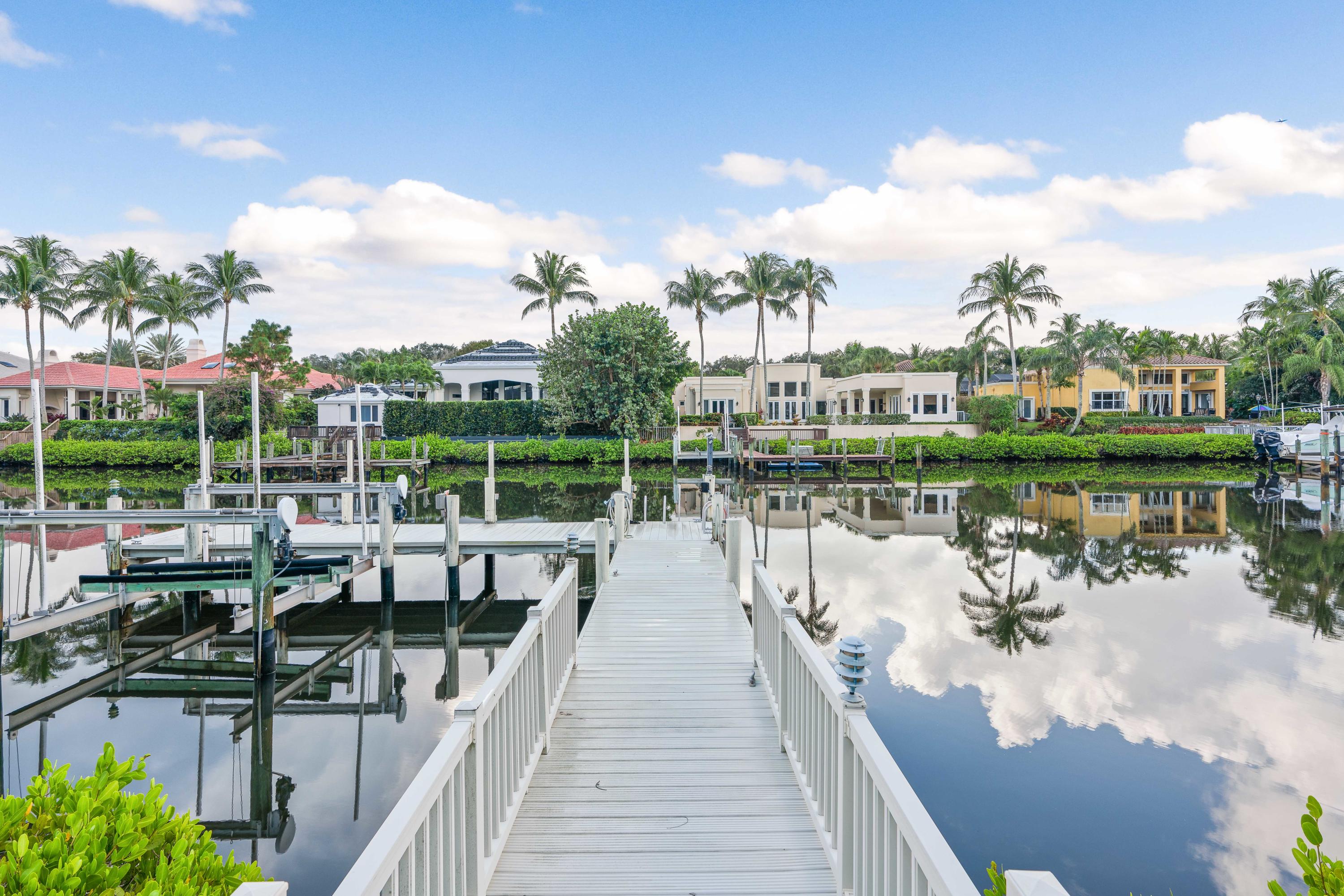 ADMIRALS COVE PAR E - Residential Lease