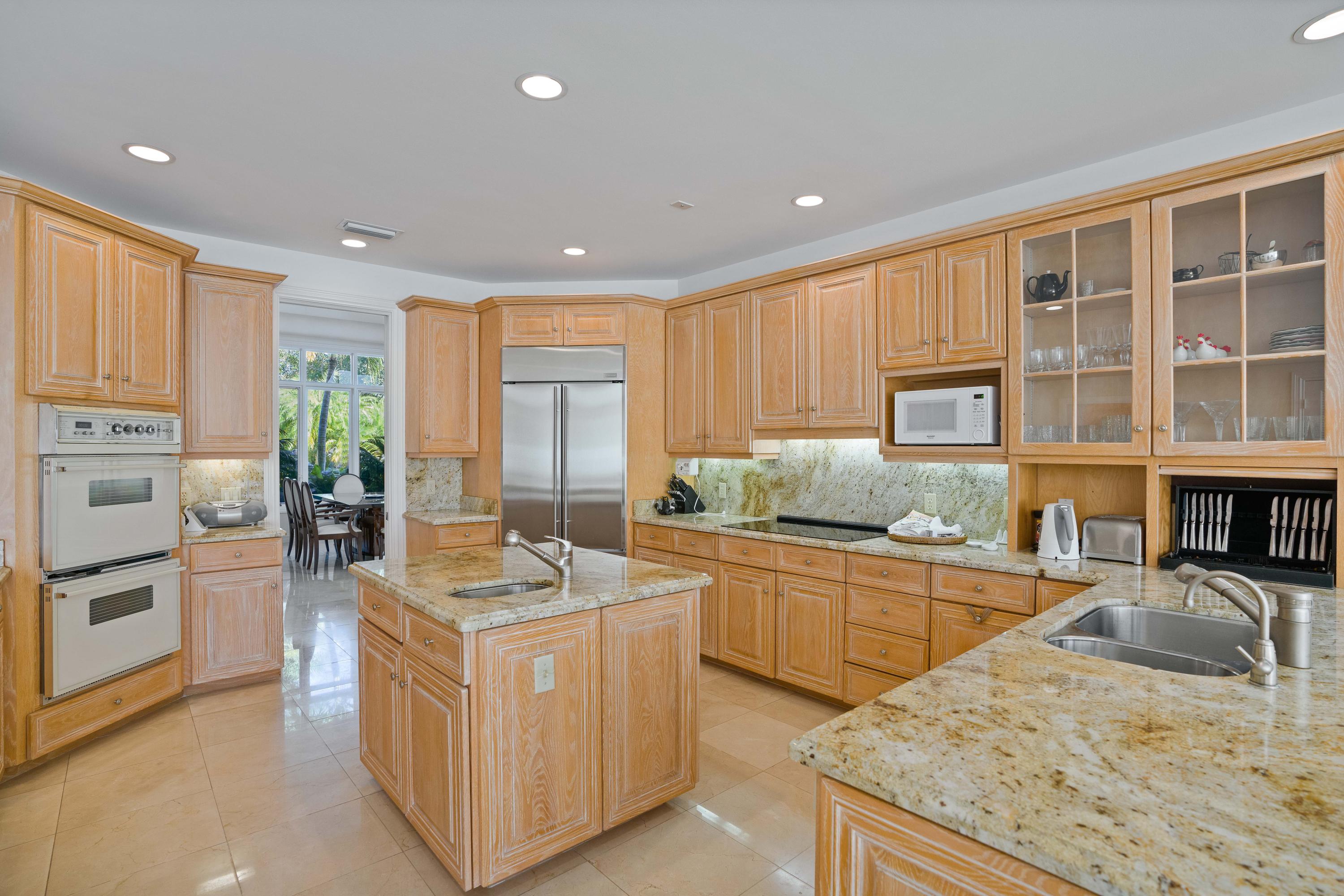 ADMIRALS COVE PAR E - Residential Lease