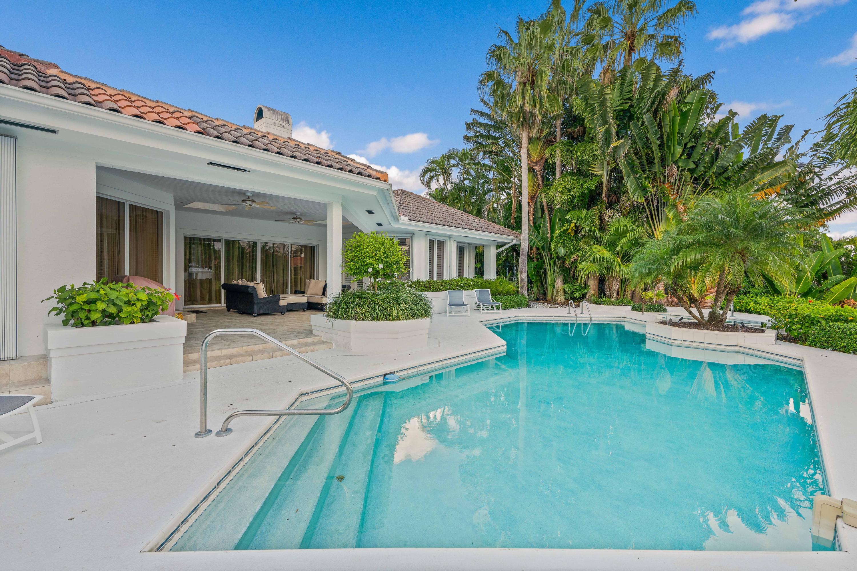 ADMIRALS COVE PAR E - Residential Lease