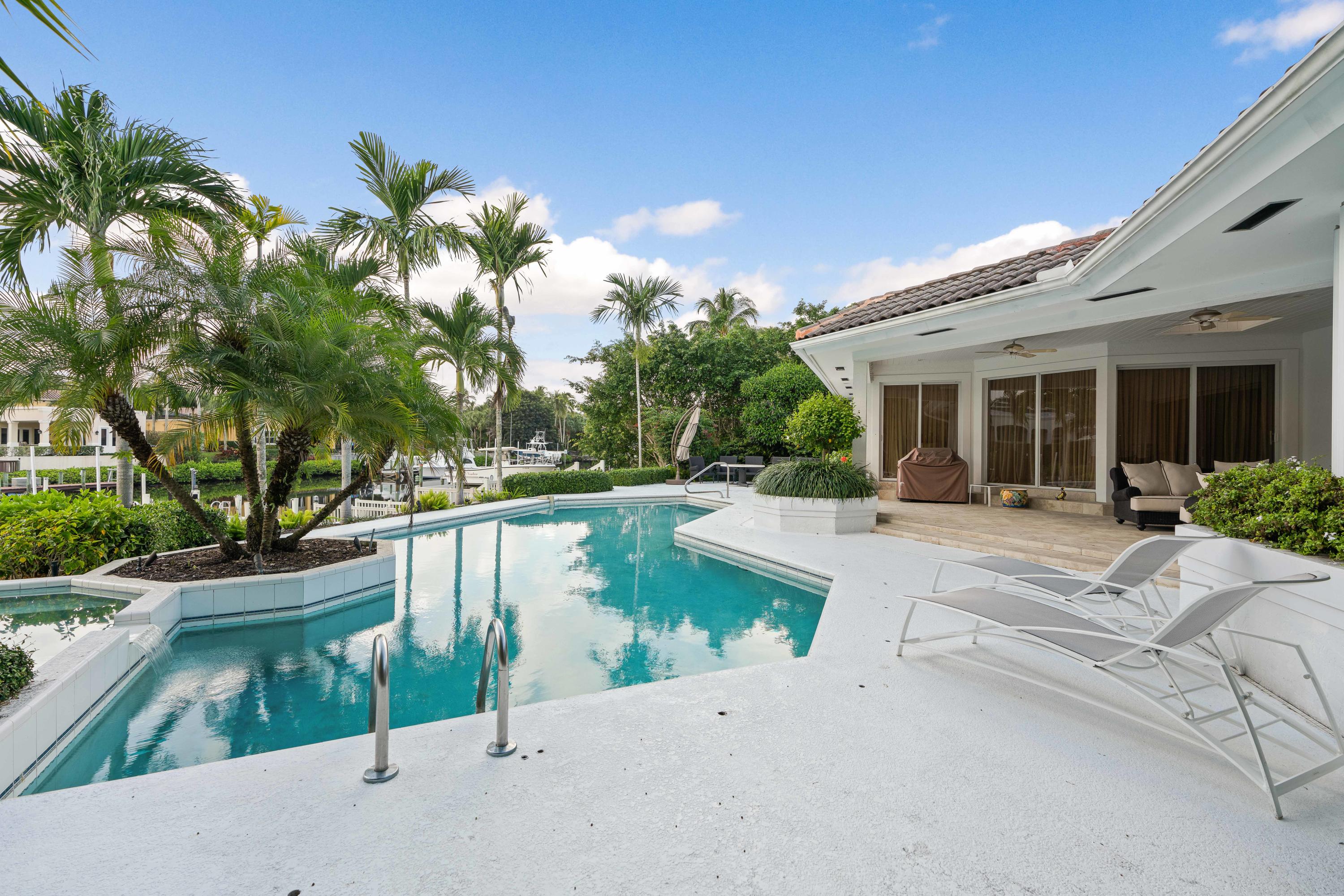 ADMIRALS COVE PAR E - Residential Lease