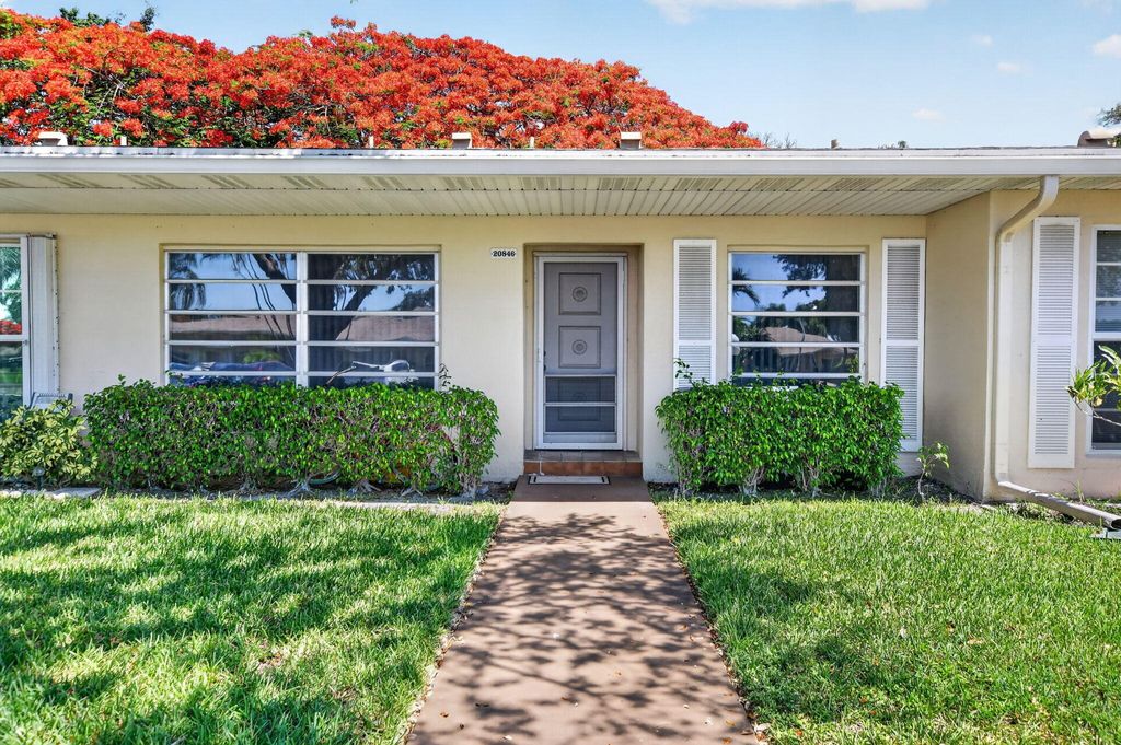 Photo of 20846 Vinesta Circle, Boca Raton, FL 33433 (MLS # B26044238)