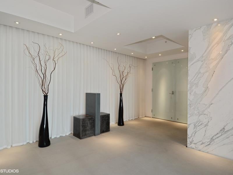 Le Club International - Residential