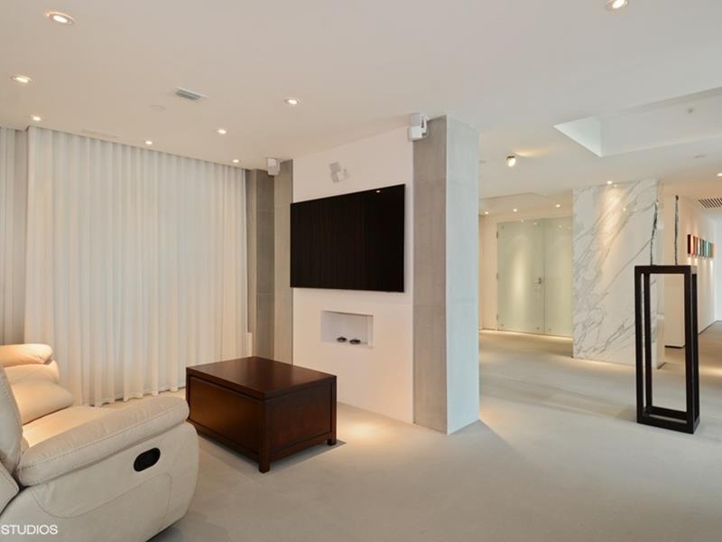 Le Club International - Residential