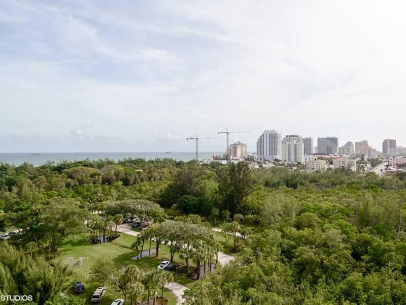 Le Club International - Residential