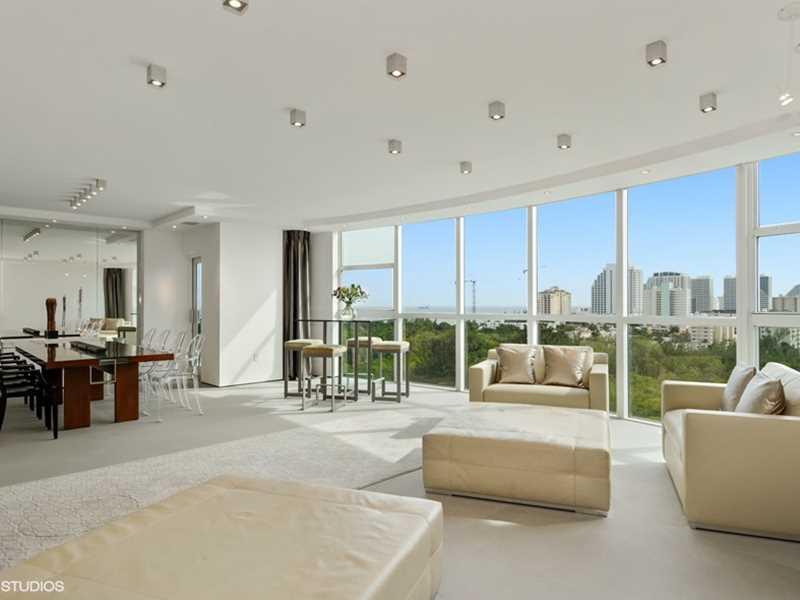 Le Club International - Residential