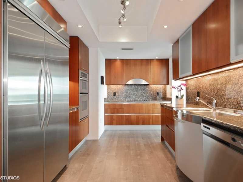 Le Club International - Residential