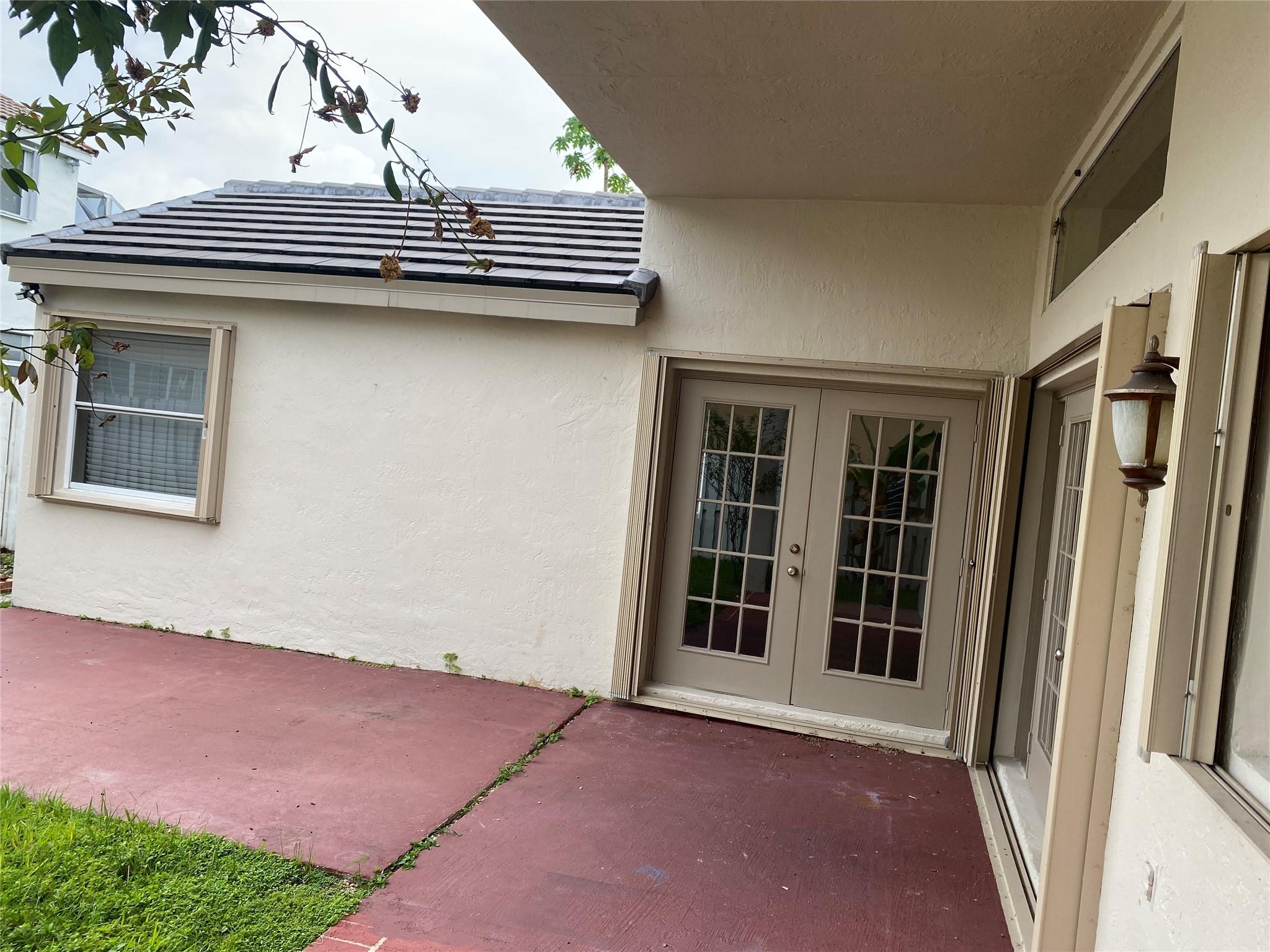 Sector 4 North 153-46 B - Residential Lease