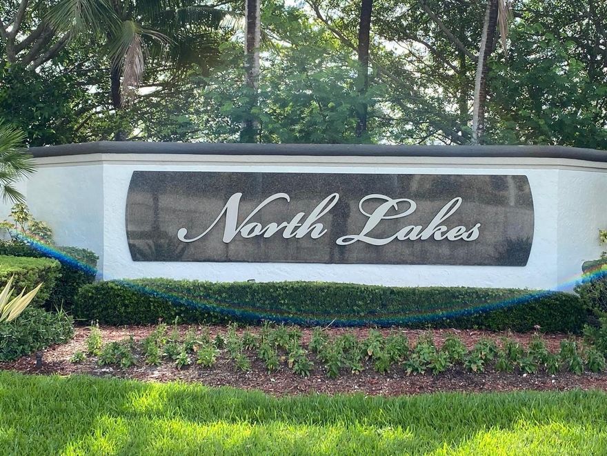 Beautiful home in Weston's North Lakes community that offers 3 bedrooms, 2 baths, and a 2 car garage with a
spacious backyard. Porcelain flooring in all living spaces, kitchen while laminate flooring in bedrooms. Modern
kitchen with elegant quartz countertops and kitchen appliances, Washer & dryer set .This gated community is zoned for the top A+ schools in Broward County and walking distance from the A+ Eagle Point Elementary.