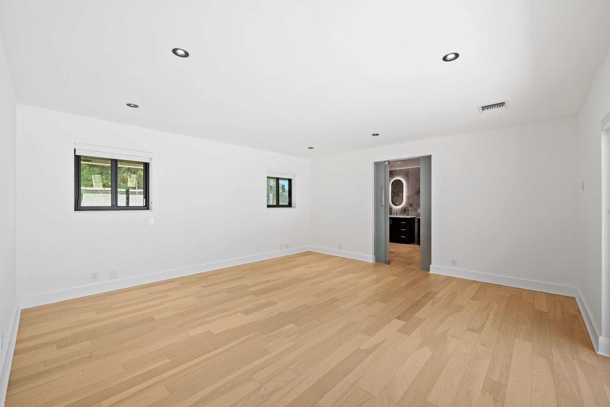 Emerald Hills 68-26 B - Residential Lease