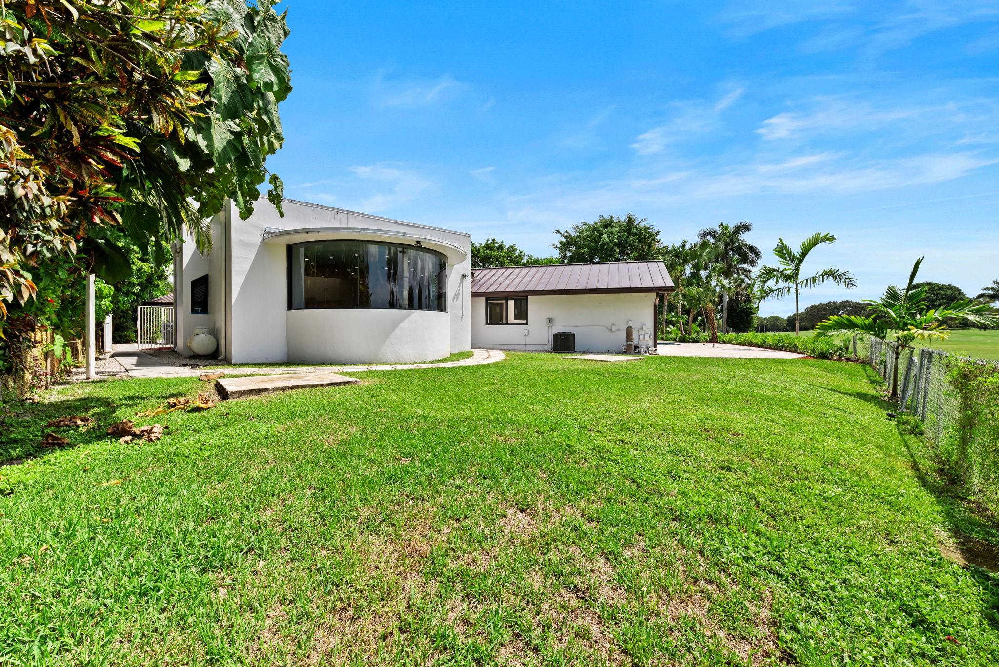 Emerald Hills 68-26 B - Residential Lease