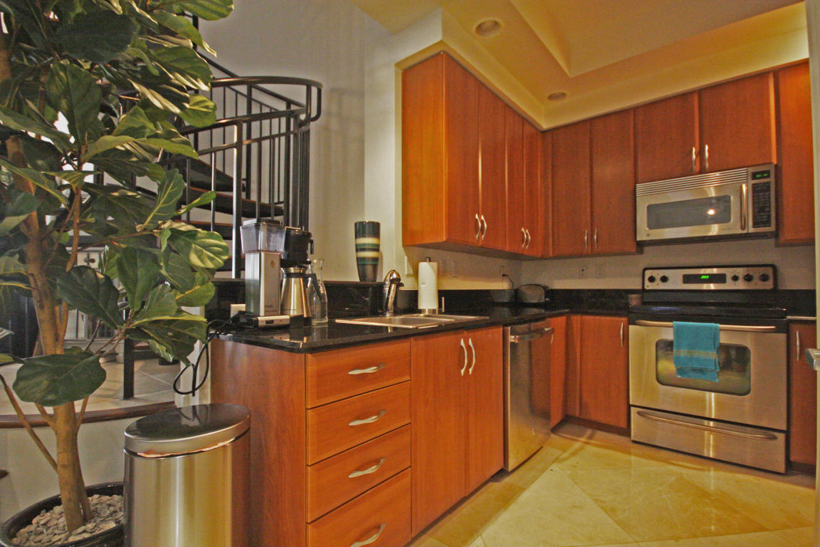 ONE CITY PLAZA CONDO - Residential Lease