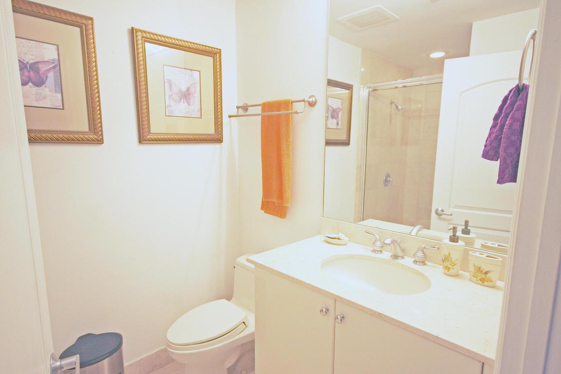 ONE CITY PLAZA CONDO - Residential Lease