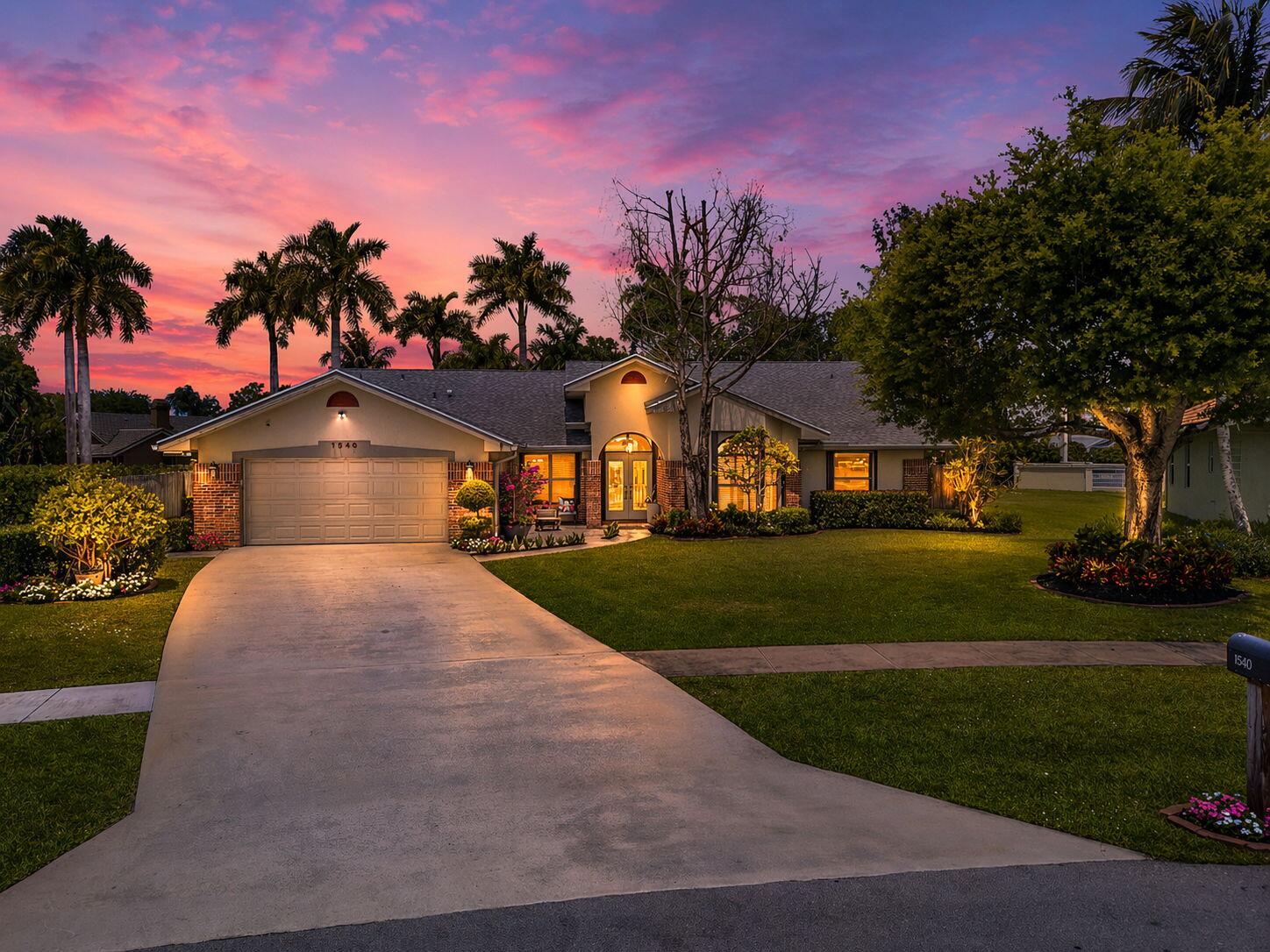 GREENVIEW SHORES 2 OF WELLINGTON - Residential