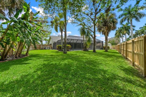 Tiny photo for 1540 Farmington Court, Wellington, FL 33414 (MLS # B26014648)