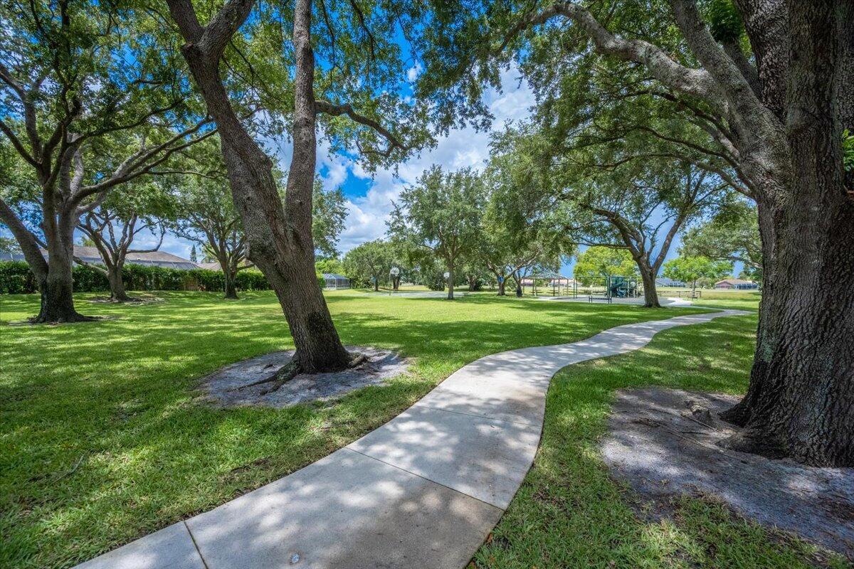 GREENVIEW SHORES 2 OF WELLINGTON - Residential