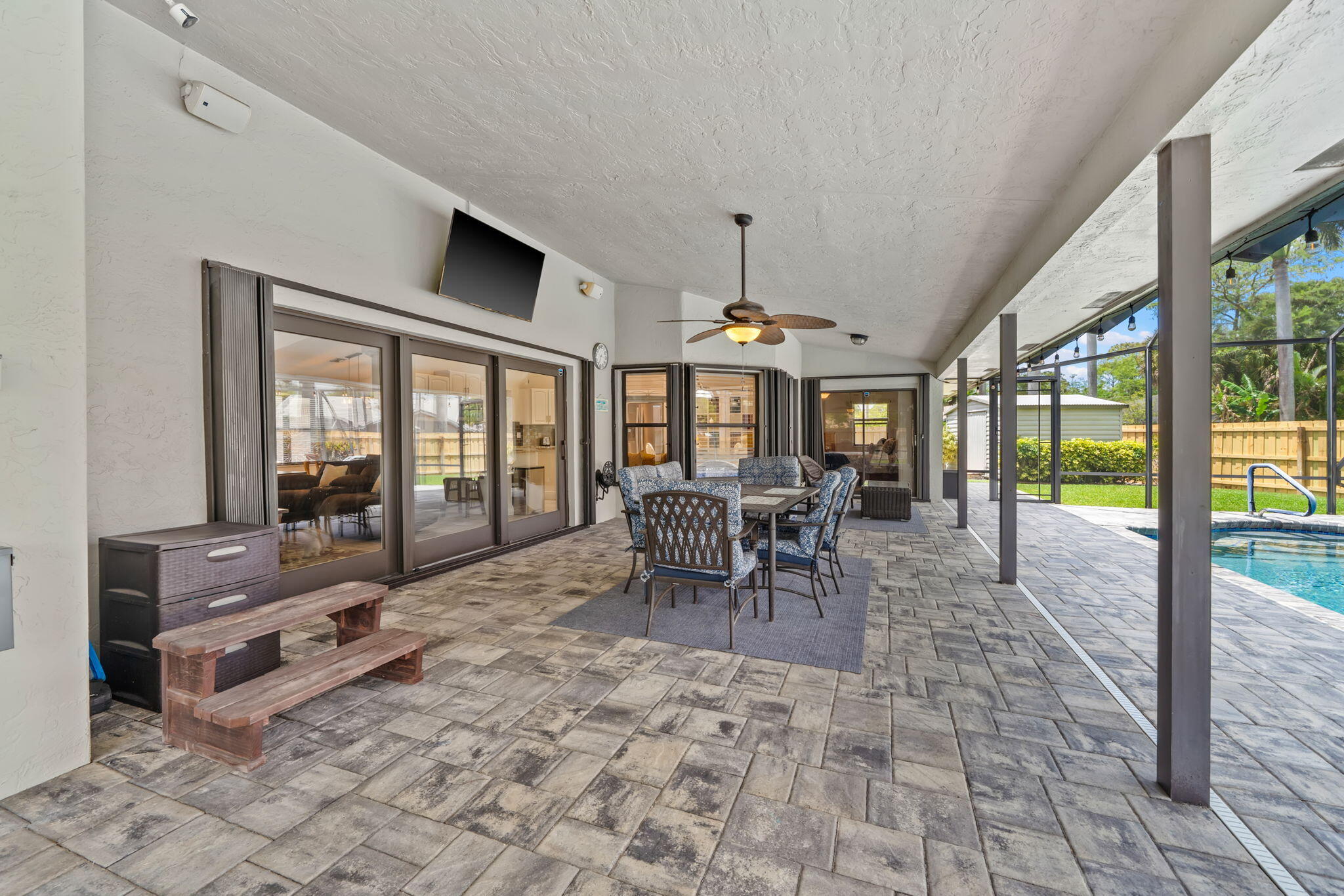 GREENVIEW SHORES 2 OF WELLINGTON - Residential