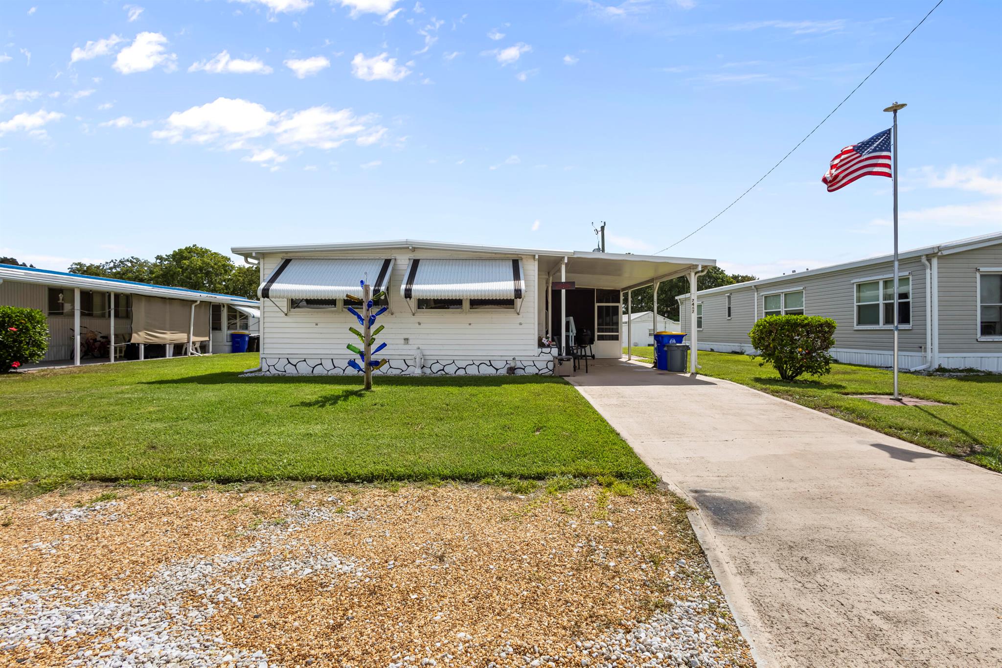 View Hobe Sound, FL 33455 mobile home