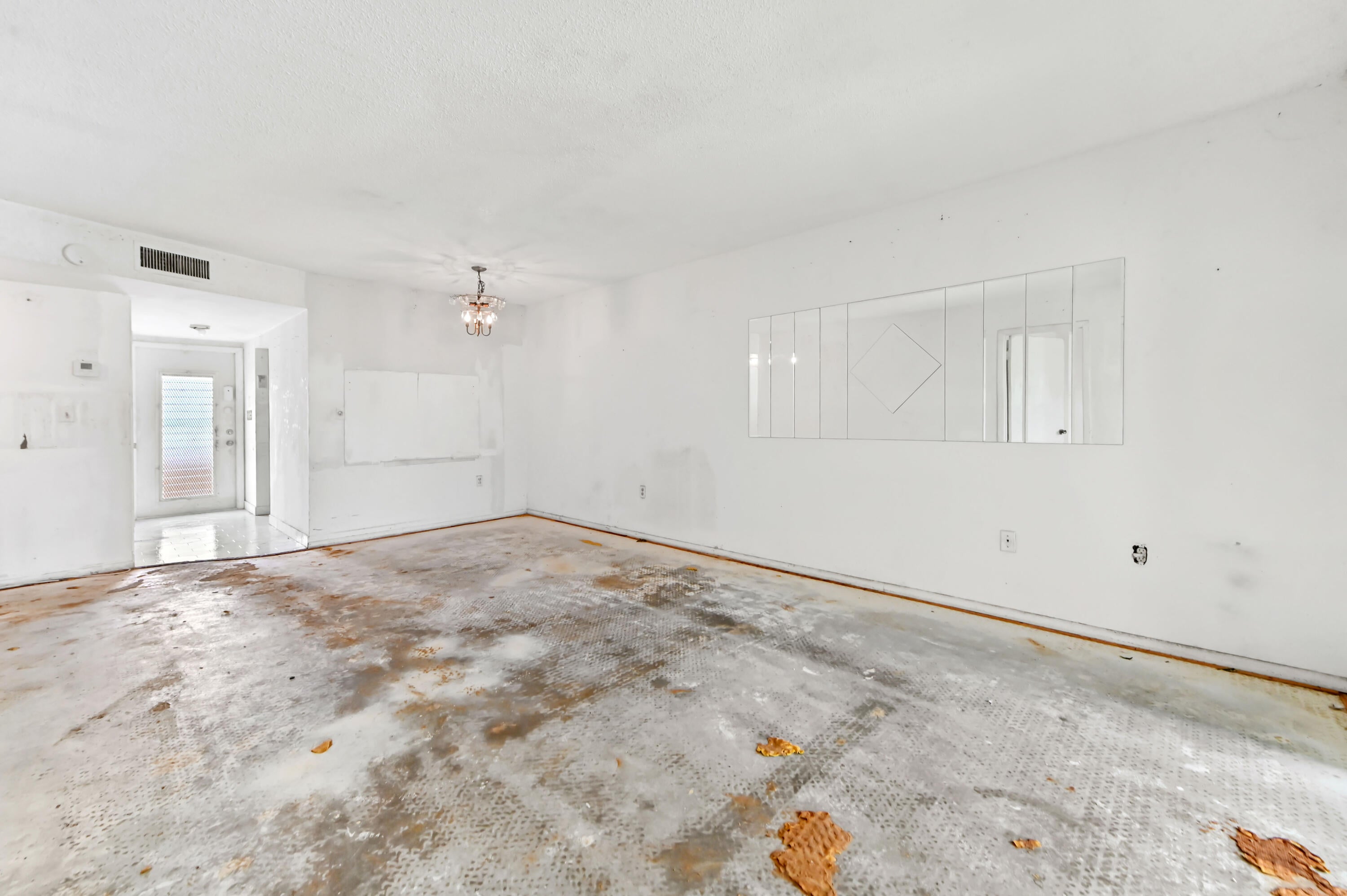 3091 E Sunrise Lakes Drive 302