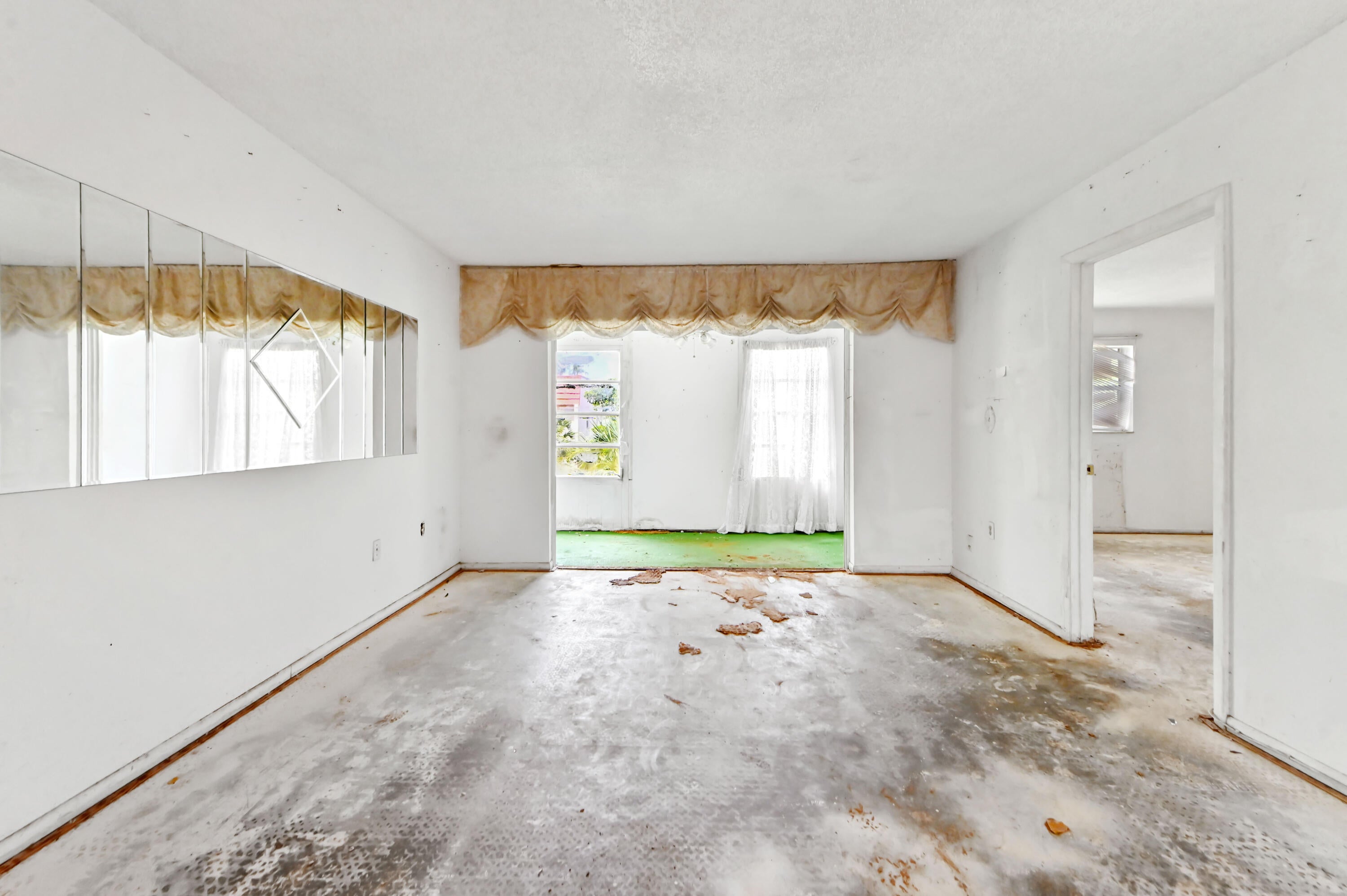 3091 E Sunrise Lakes Drive 302