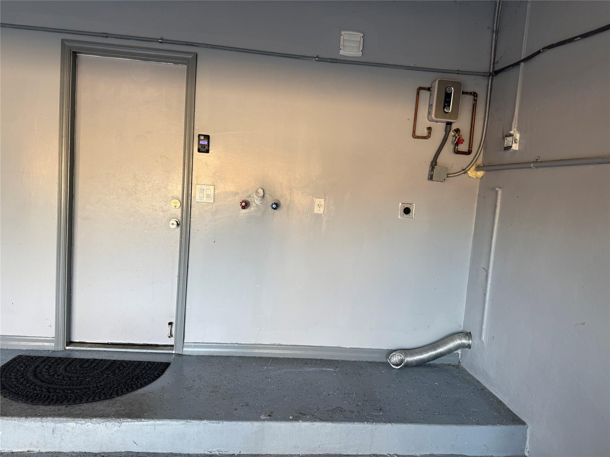 Twin Acres 154-15 B - Residential