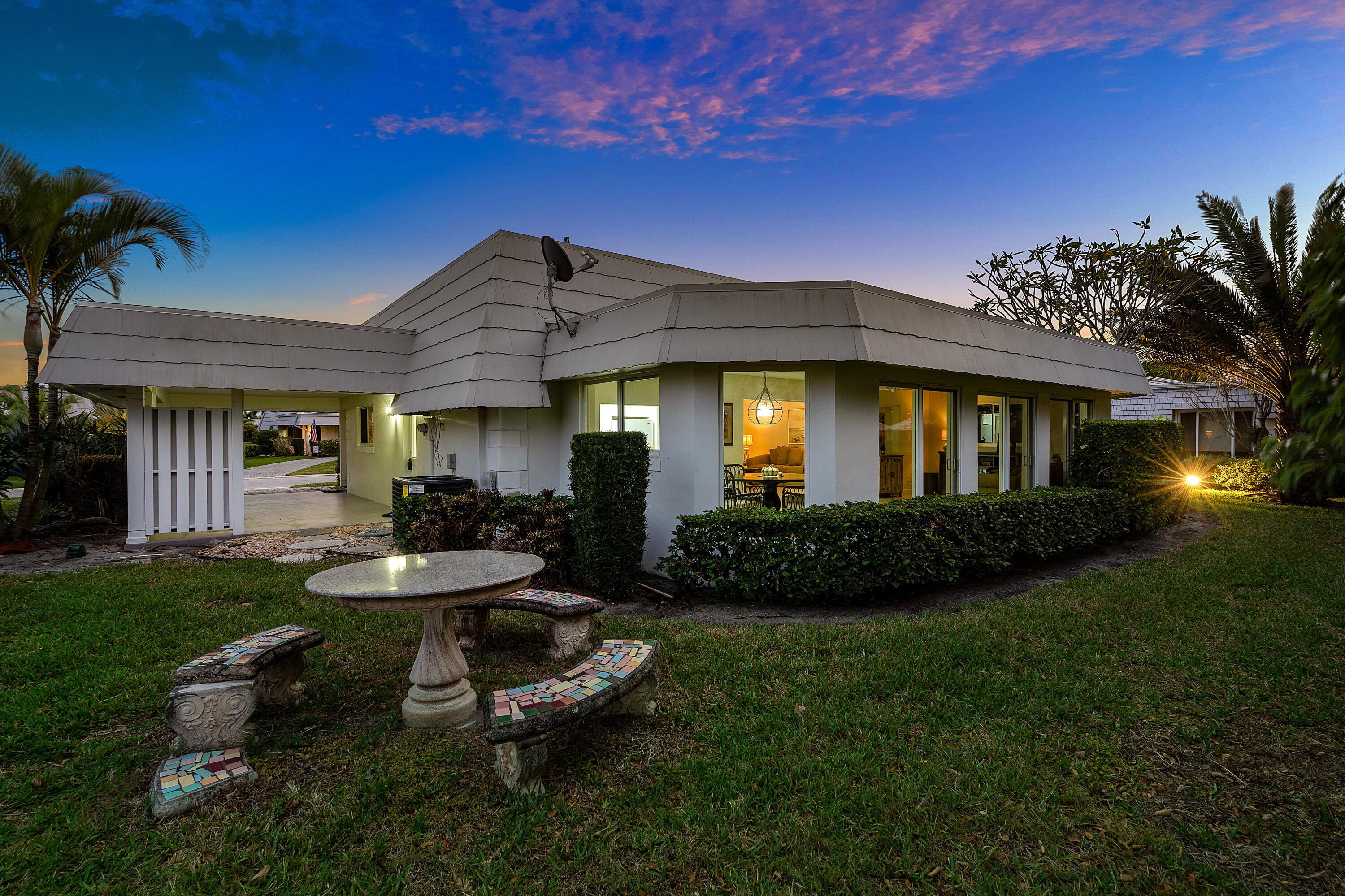 FRENCH ROYALE VILLAS AT ATLANTIS - Residential