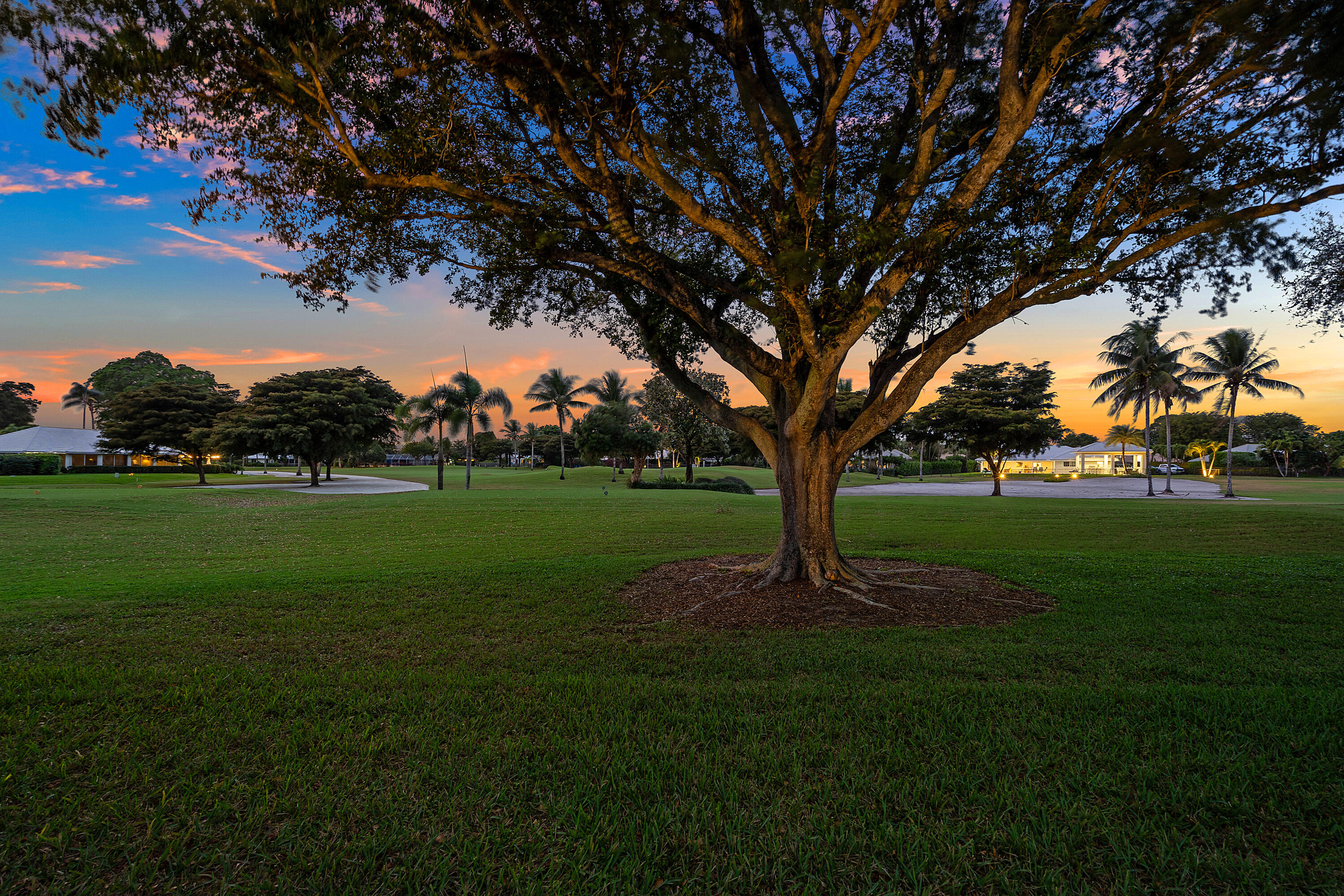 FRENCH ROYALE VILLAS AT ATLANTIS - Residential