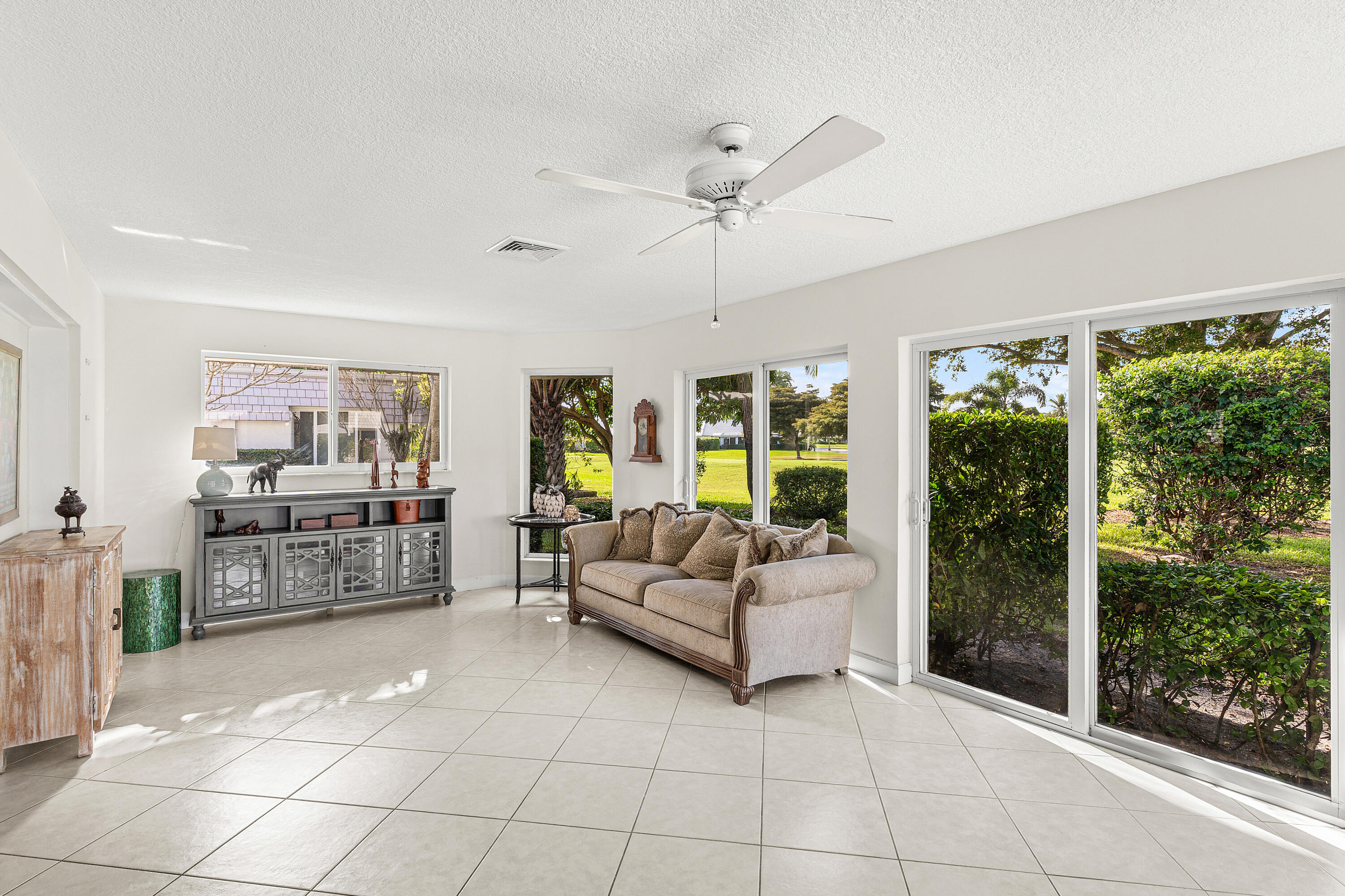 FRENCH ROYALE VILLAS AT ATLANTIS - Residential