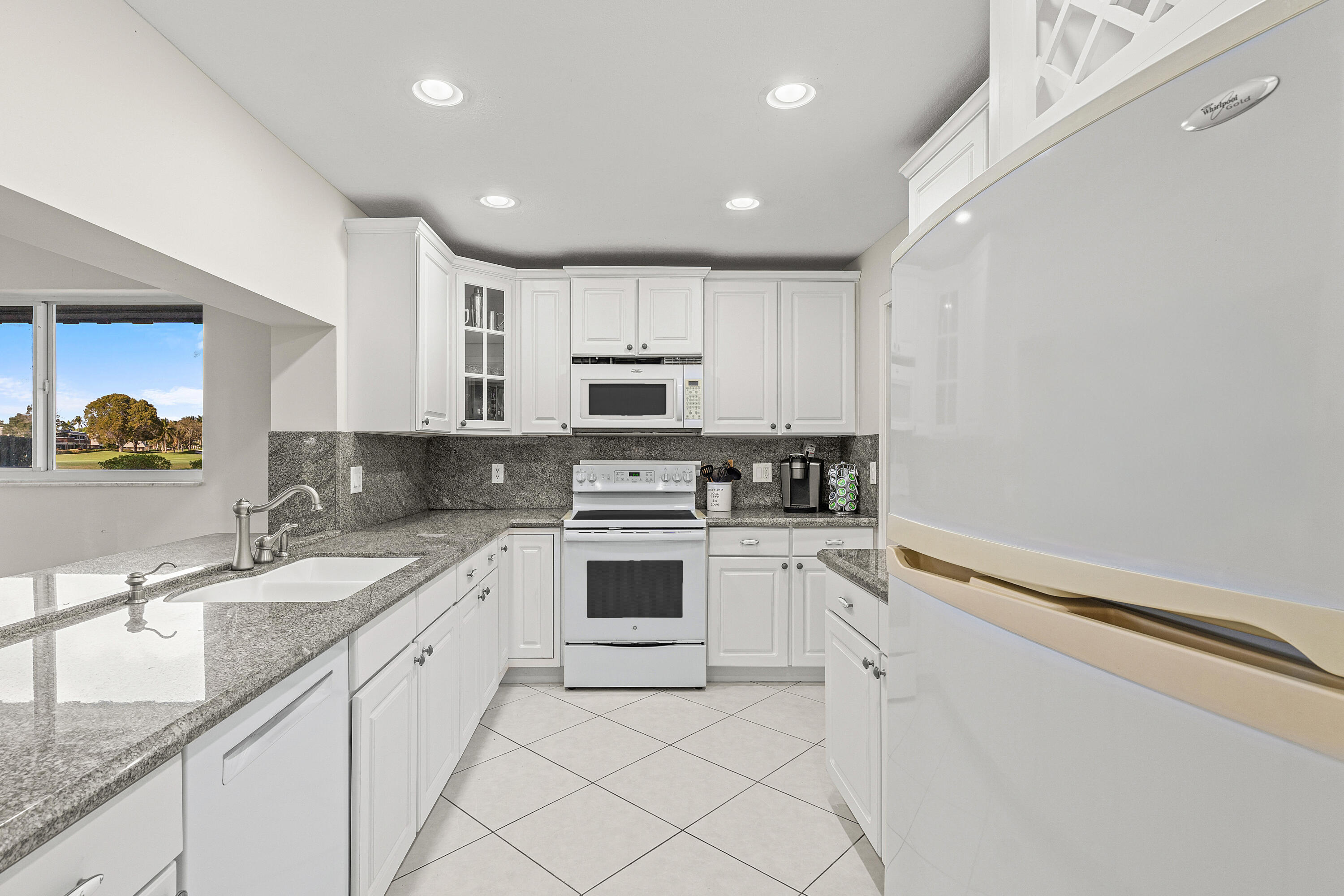 FRENCH ROYALE VILLAS AT ATLANTIS - Residential