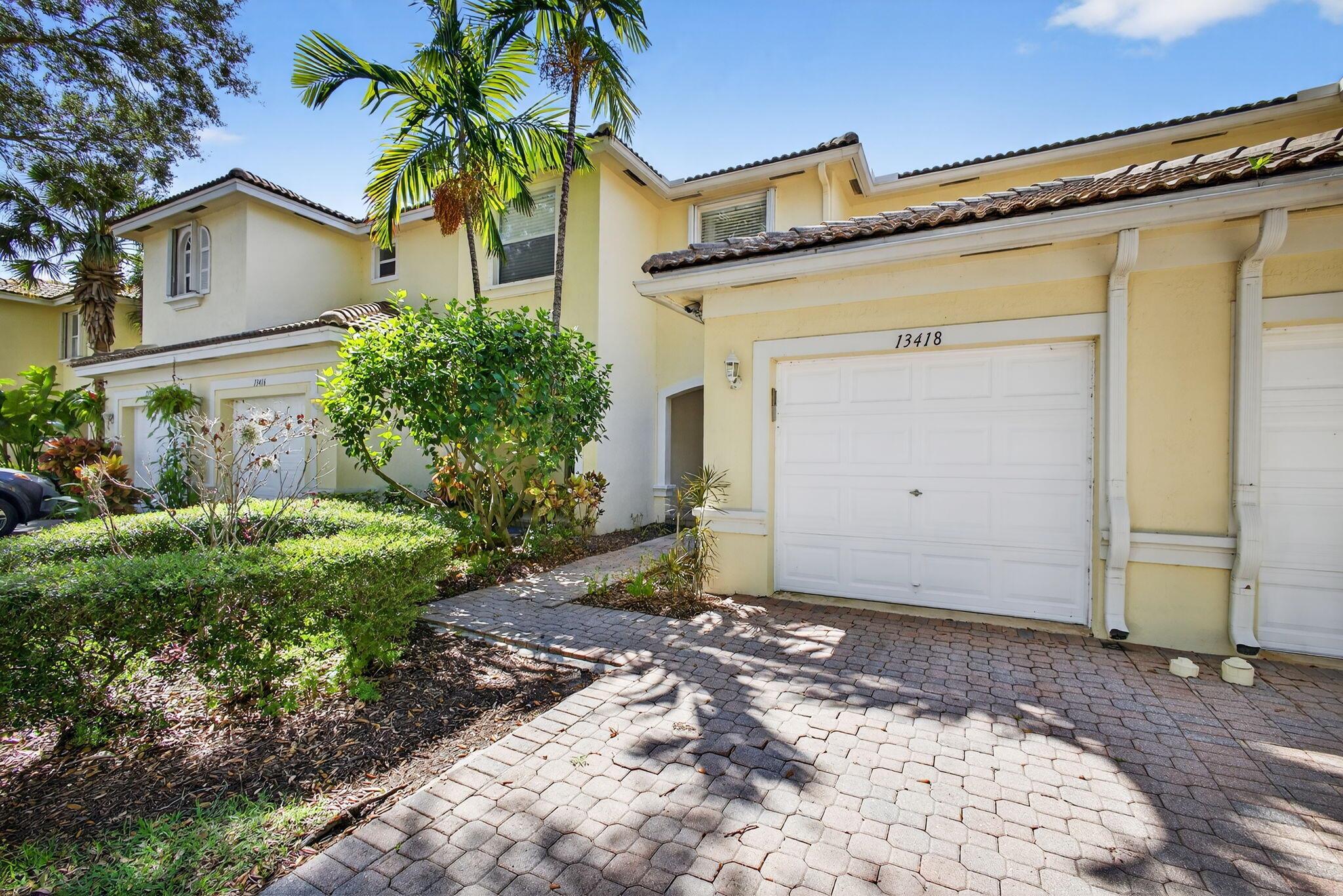 13418 Georgian Court, Wellington, FL, 33414/$375,000 4 13418 Georgian Court