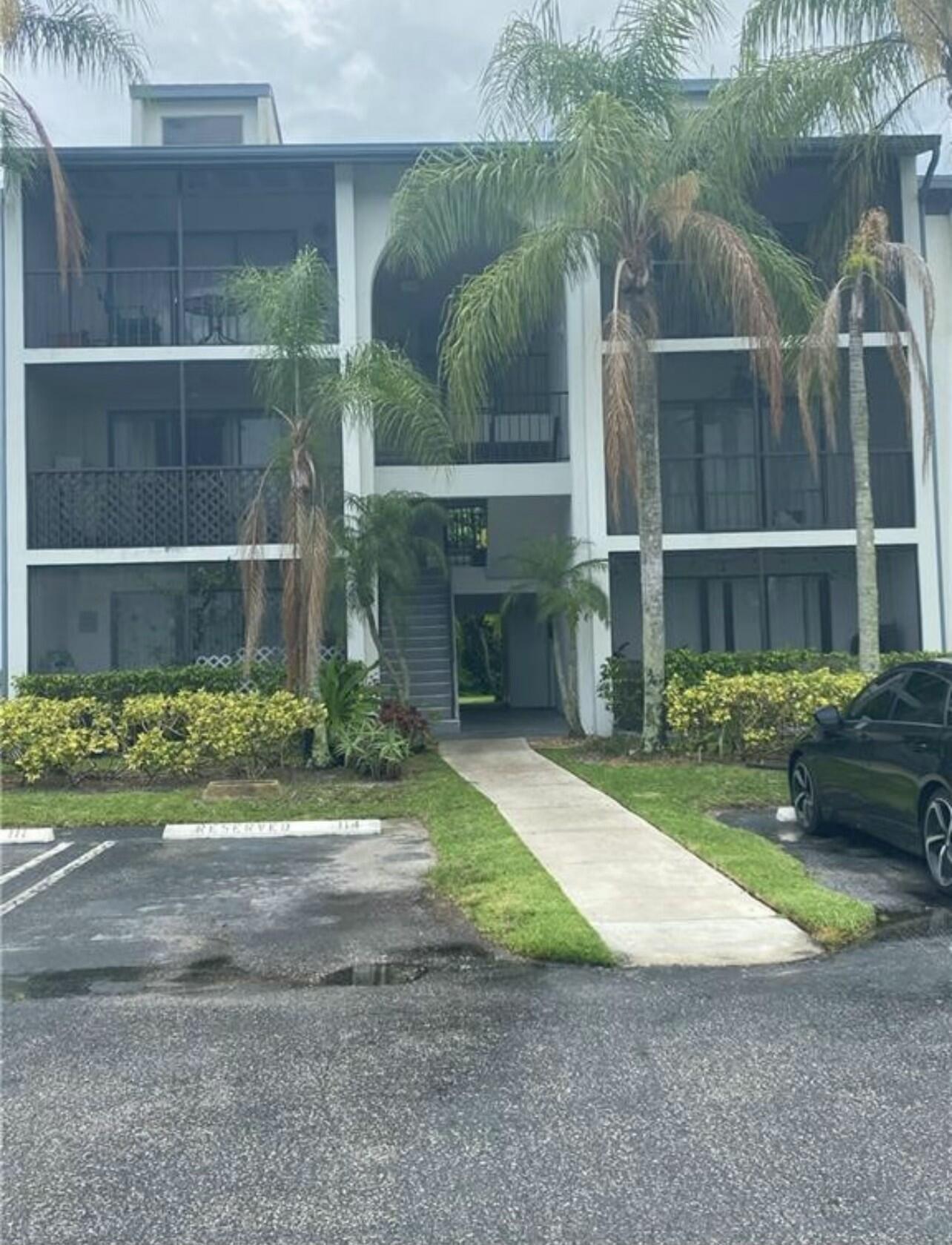 1007 Green Pine Boulevard D2