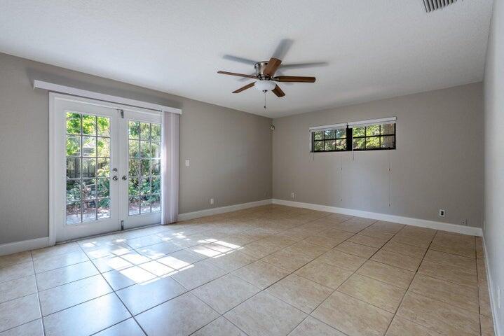 SUGAR POND MANOR OF WELLI - Residential Income