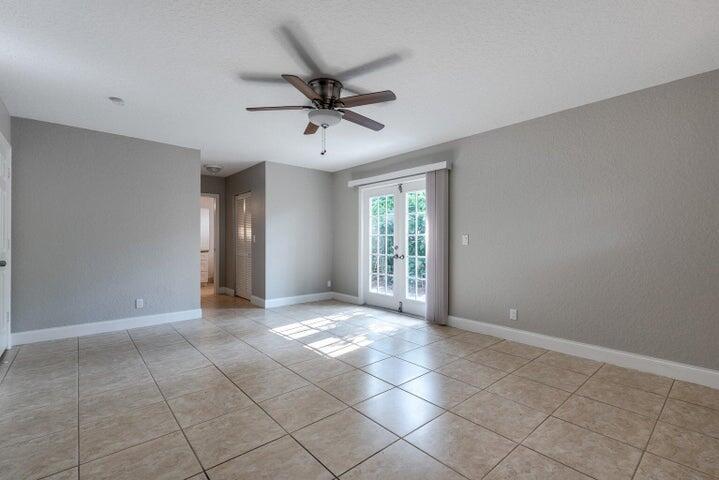 SUGAR POND MANOR OF WELLI - Residential Income