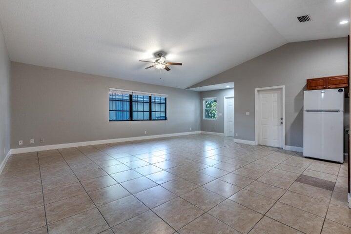 SUGAR POND MANOR OF WELLI - Residential Income