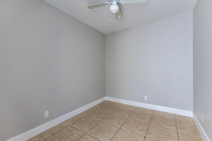 SUGAR POND MANOR OF WELLI - Residential Income