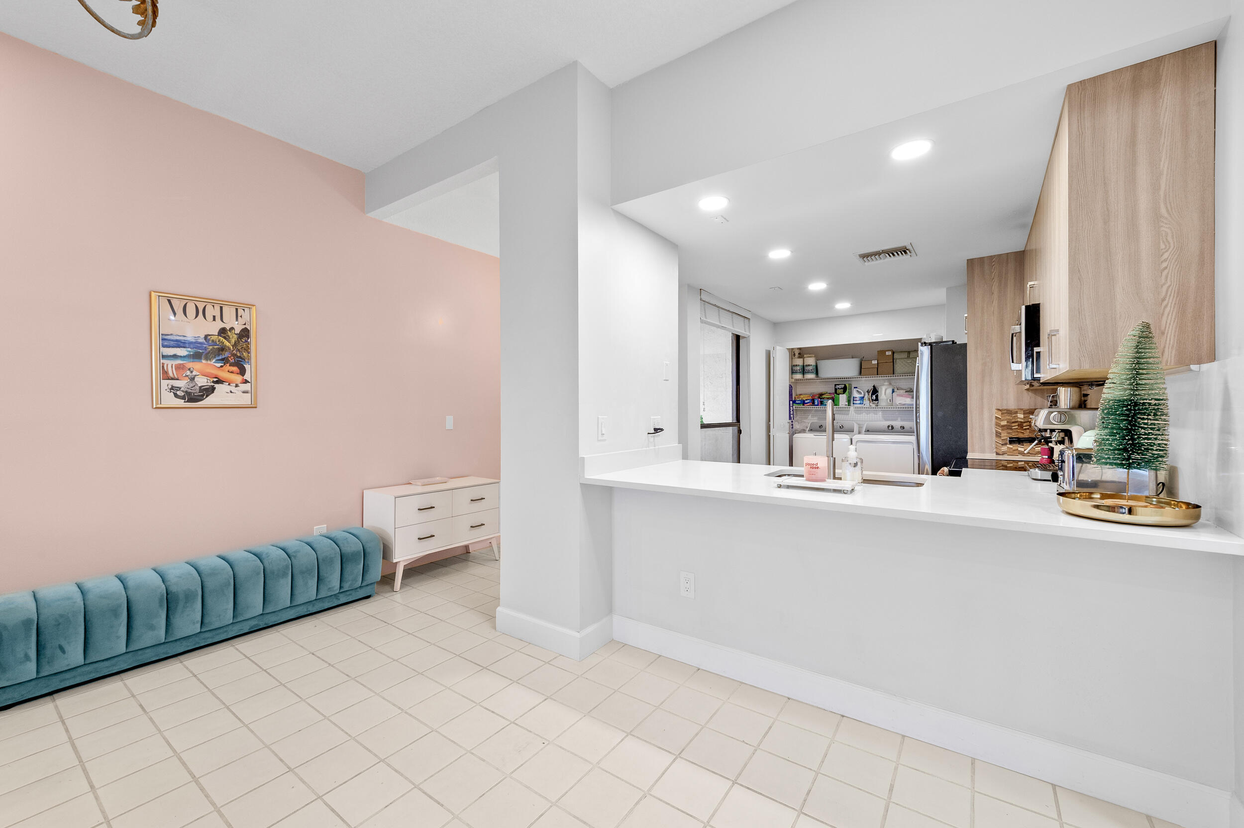 LA PAZ AT BOCA POINTE - Residential Lease