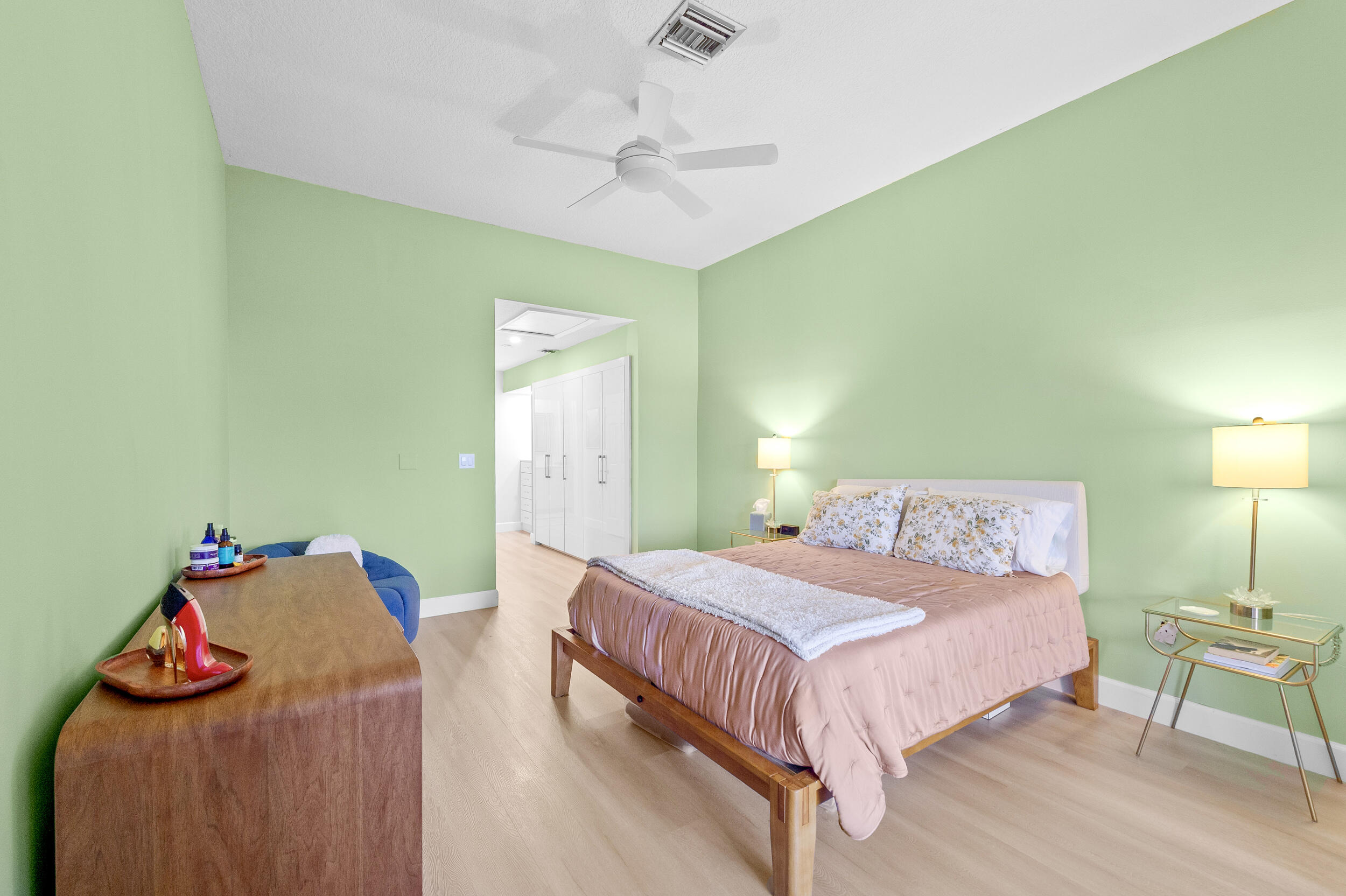 LA PAZ AT BOCA POINTE - Residential Lease