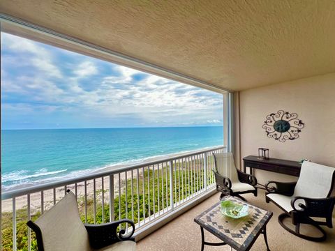 A home in Hutchinson Island