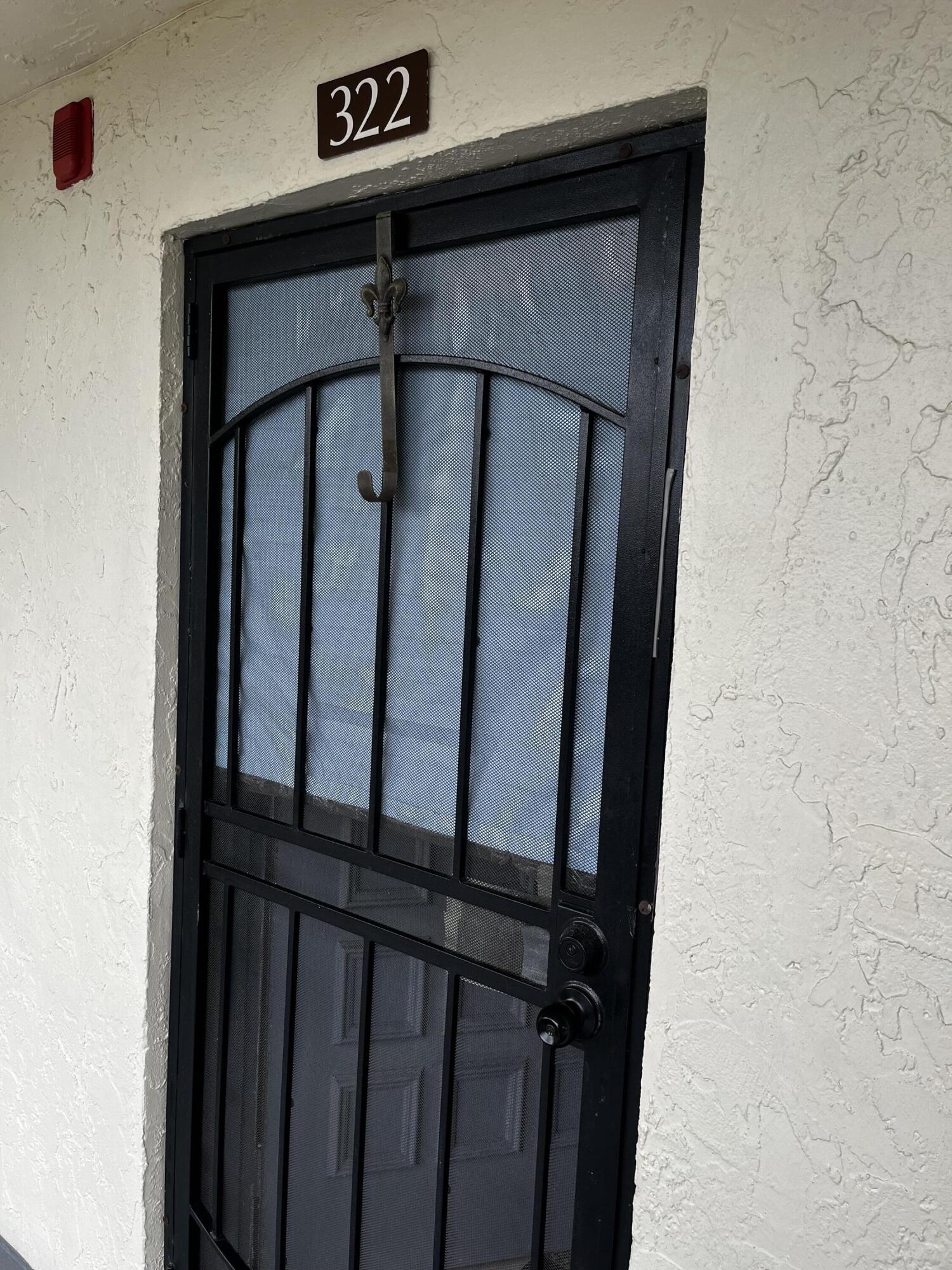 CYPRESS CHASE CONDO NO 5 - Residential