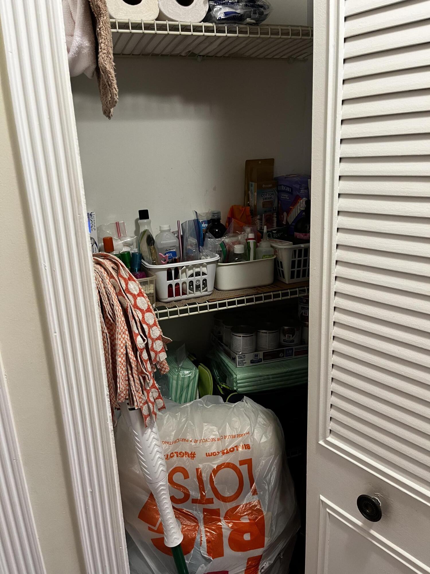 CYPRESS CHASE CONDO NO 5 - Residential