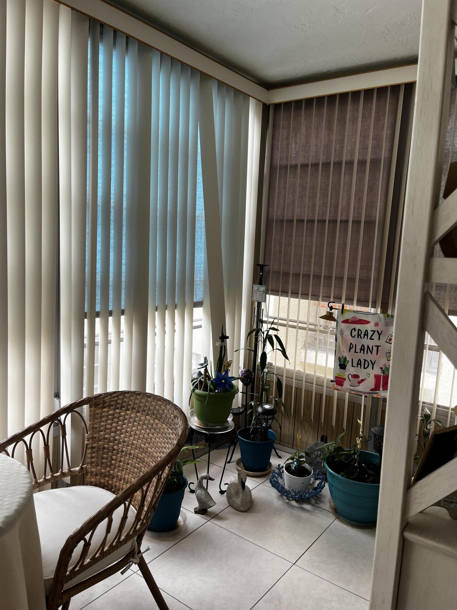 CYPRESS CHASE CONDO NO 5 - Residential