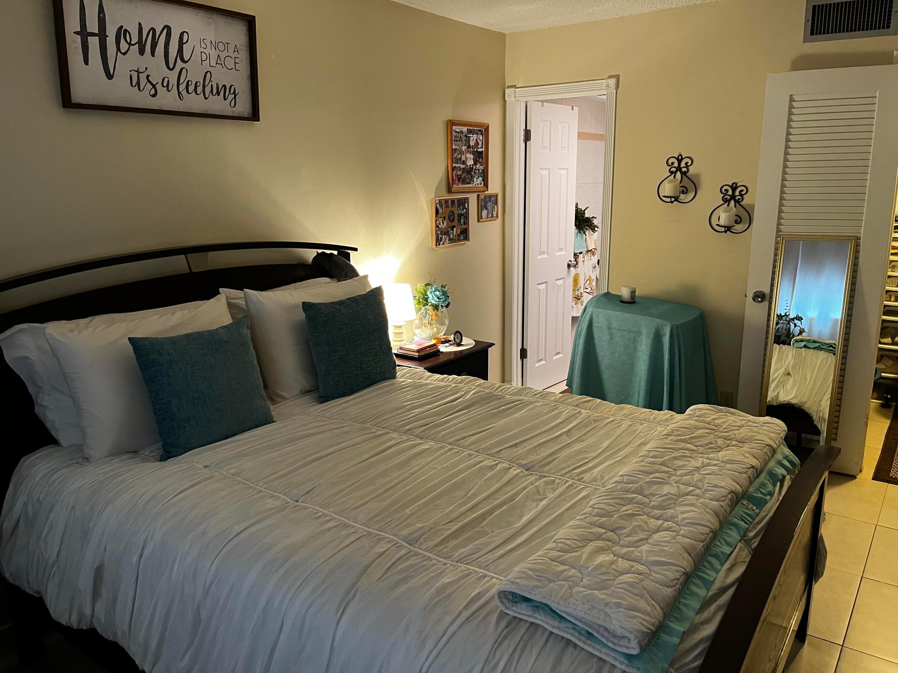 CYPRESS CHASE CONDO NO 5 - Residential