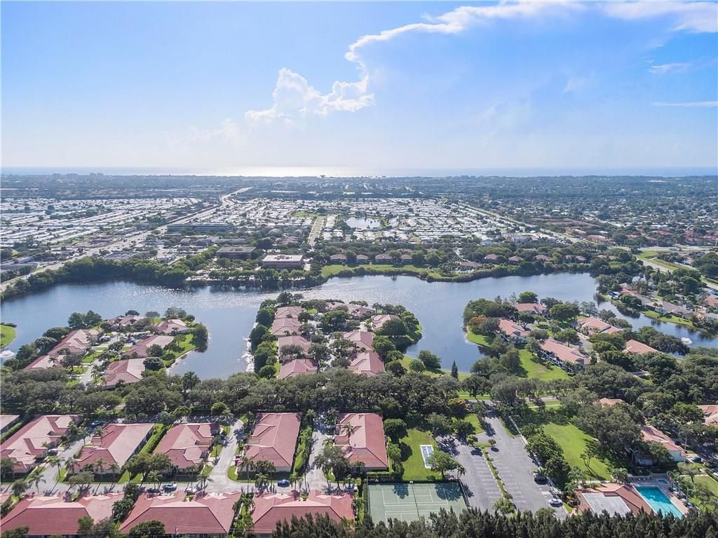 Photo of 2733 Castle Creek Ln Ln #2733, Boynton Beach, FL 33436 (MLS # F10339998)